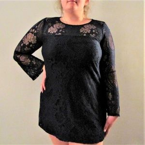 lace navy blue dress with wide tapering sleeves 🦋